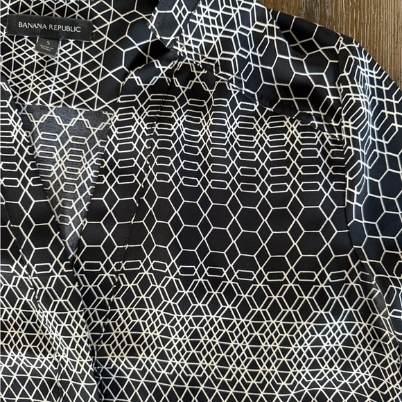 Banana Republic Women’s Black and Cream Geometric Long Sleeve Top Blouse Size S - Picture 7 of 9